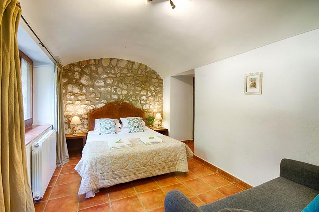 Can Cruanyes Sales de Llierca Bagian luar foto